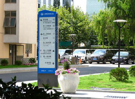 修武哪些因素影响宣传栏的制作？